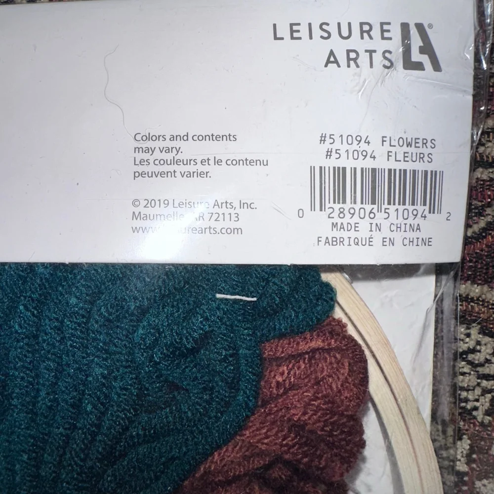 NOS 2019 Leisure Arts Blanc Laine Flowers Punch Needle Craft Kit